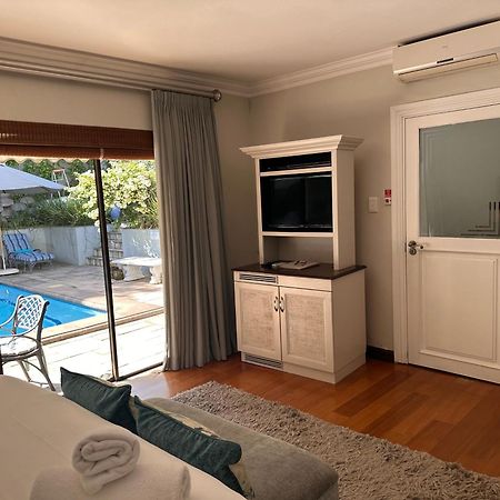 The Hamptons Guest House 다반 외부 사진